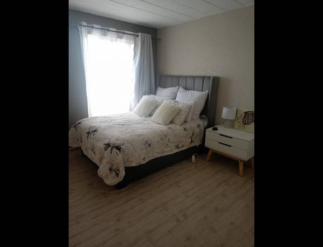 2 BEDROOM APARTMENT FOR SALE IN SANDOWN